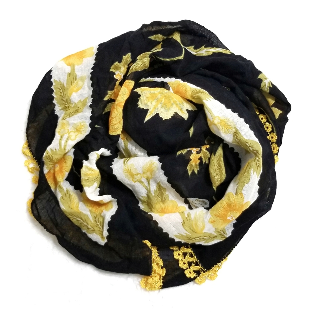 Beautiful floral print fringed square scarf wrap